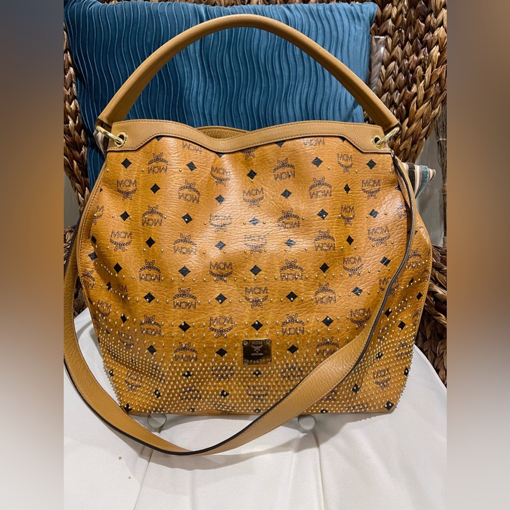 ❌SOLD ❌in other site.Gorgeous MCM 2 way Cognac gold studded NWOT